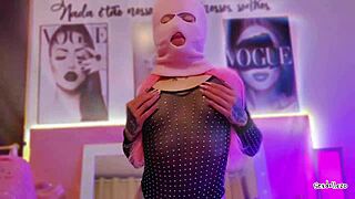 Bandit Whore Girlfriend Gets Athletic Massage, Fingering Until Gaping And Milking The Last Drop