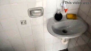 Bricklayer Convinces Boss's Wife For Blowjob In Bathroom!