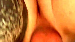 Nos quedamos solos y me aprovecho de mi cuñada mientras mira tik tok 😏