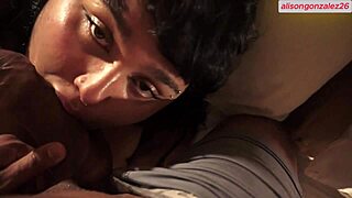 hermanastro calenton mete enorme verga y monta duro