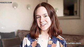 anca has intense dildo session 😈