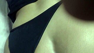 Tinder teen surrenders pussy quickly