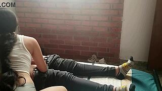 Jovencita Cachonda Me Masturba Y Me Saca La Leche Con Su Boca 😏