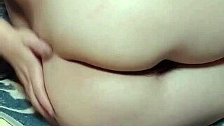 【粉墨人生】骚货销售为上位，傍晚偷偷跟自己老板裸聊