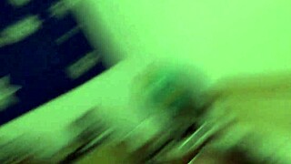 Kosmata Claudia se divje pojebe v gozdu Pontedera, tako vroča