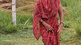 NEW INDIAN HONEYMOON COUPLE FUCKING OUTDOOR! Brutal sex with creampie and pain