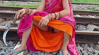 Desi Village Bhabhi Fucking Field Lover Boy Outdoor.