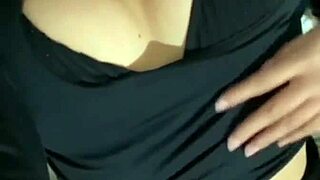 Did you see the leaked intimate video of famous Mexican presenter Alexia masturbating sensually?