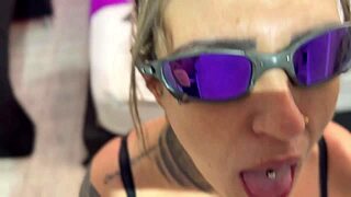 Enganei minha meia-irmã testando sabores, duvido vocês não gozar em um minuto com isso que ela faz vídeo completo sheer e red