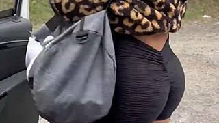 Beautiful latina with big ass fucks in stranger's car 😍