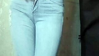 Teacher sends nudes, tight vagina 😘