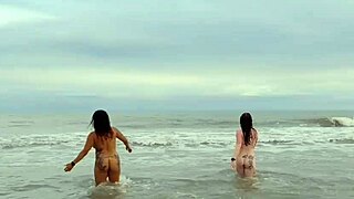 I fucked two milfs and came for them to suck my cum.