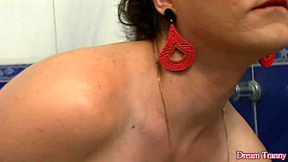 Amanda Ferraz's Dildo Masturbation In The Bathtub.