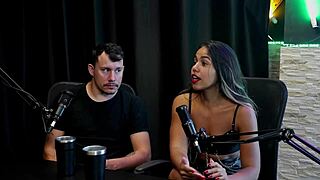 Girl Thinks It's Prostitution Collab, Gets Fetish Advice From Singer!