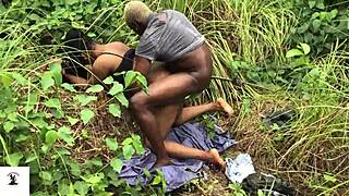 Intense quick fuck with roadside babe deepthroat and facial