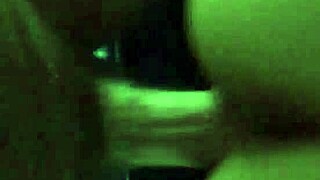 Ung fitte 18+ får dyp creampie dypt inni