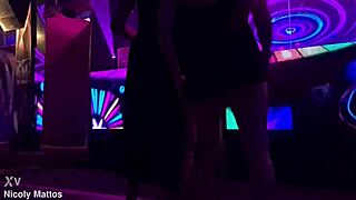 I can't believe this forbidden swing show with Nicoly and her friends on stage