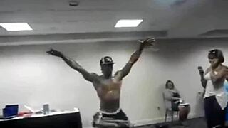 Can you swallow this big dick? 😈