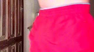 Catching a hot married woman filling her pussy with milk video completo no sheer