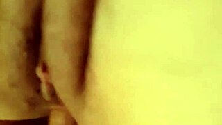 memek dan punggung isteri ketat dalam aksi anal dengan mainan