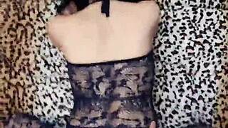 does sexwife fuck pussy with stranger?