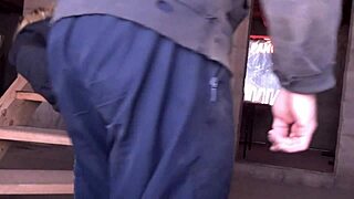 foreman and new employee case at construction site.