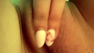 Shaved Pussy Masturbation!