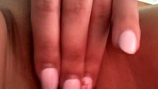 Shaved Pussy Masturbation!