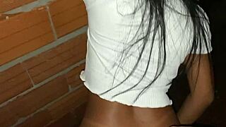 she offers ass at construction site for anal fuck