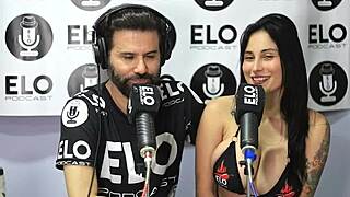 Colombian Jenifer Play in interview turning into threesome excitement