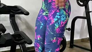 i fuck her hard while trainin and cum in mouth