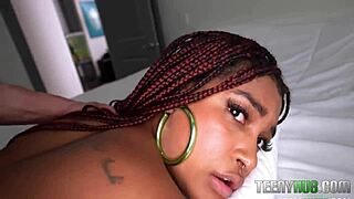 i, the exotic art student, get my face paintd by ike diezel in pov