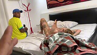 my wife is giving her ass for the first time while i watch