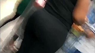 what's that big ass doing in voyeur view?