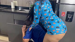 i seduce plumber in pajamas for fucking