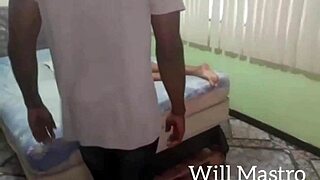 Hey, when your cousin skips eating out his woman, you gotta step in and handle it 😉🍑