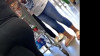 what's that big ass doing in voyeur view?