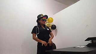 I'm Bored In The Office So I Insert A Butt Plug To Arouse Myself, Feeling Like A Crazy Slut At Work.