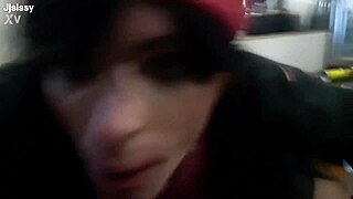 Watch this tranny sucking a big black cock 😍