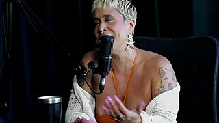 seu forte e exibicao se sente autentica tem falta das preliminares nao sai com homens sem planos e quando beijou mulheres