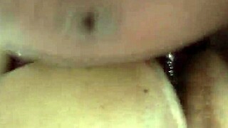 Aku terangsang gila dengan aksi doggy style Johannesburg seksi ni.