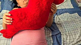 First time sex, I gave my virgin pussy to my boyfriend 😍