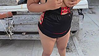 milf sumisa dominada en la azotea al aire libre por el albañil facial mamada lluvia dorada azotes es su gran culo y diálogo sucio perra dispuesta a todo esclava del morbo sin limites una puta completa