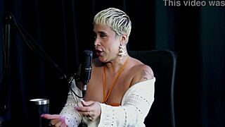 seu forte e exibicao se sente autentica tem falta das preliminares nao sai com homens sem planos e quando beijou mulheres