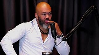 Redhead Shows Off After Husband's Suggestion in Liberal Scene