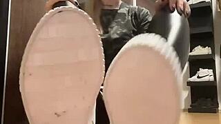 feetworld has amazing fetish feet in leather nylon and socks