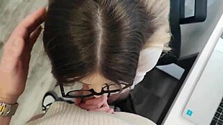 Pov Blowjob En La Oficina Con Mi Jefa Tetona