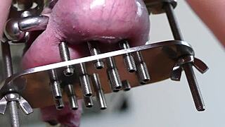 lady morgana fists slave's ass with extreme foot penetration