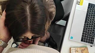 Pov Blowjob En La Oficina Con Mi Jefa Tetona