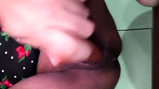 Is this brazilian milf squirting from fucking her pussy?